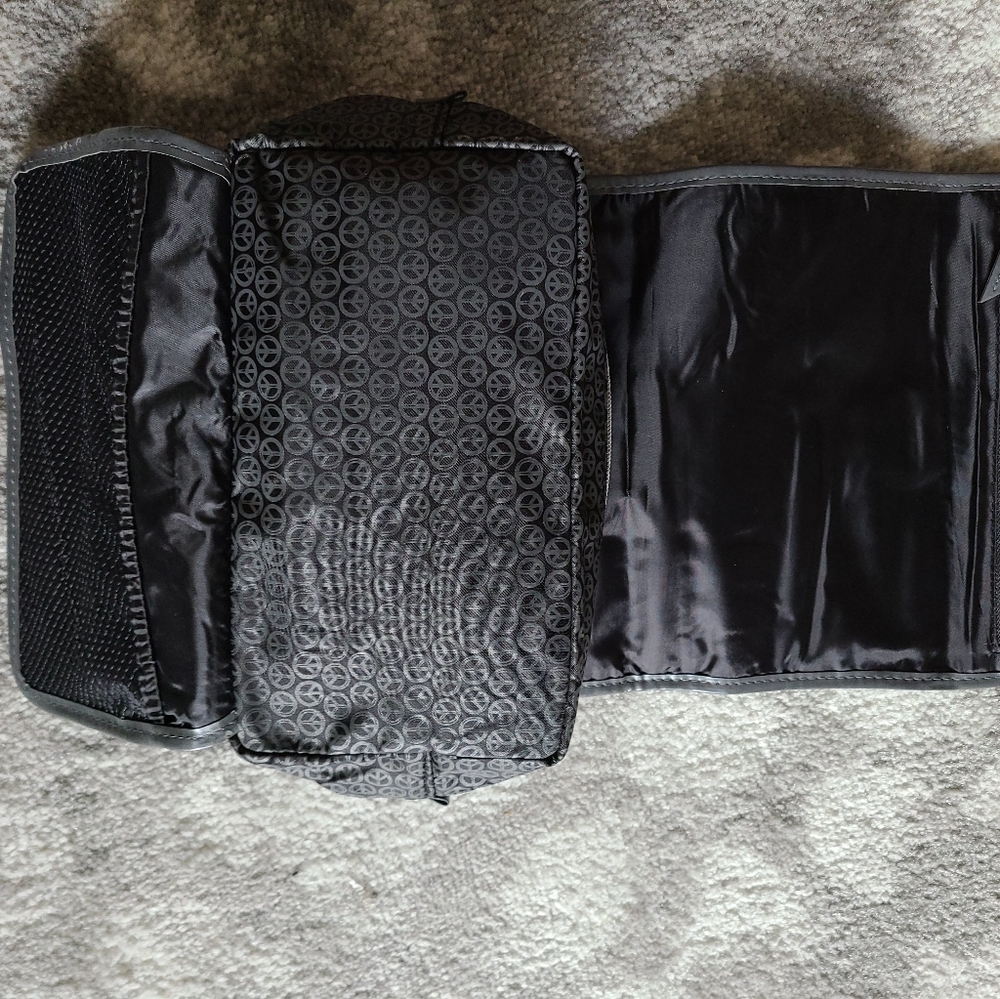 New MOSCHINO TRAVEL ZIPPER POUCH ORGANIZER BAG - Picture 4 of 7